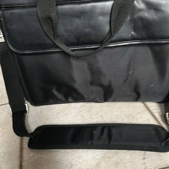 Black Vegan Leather and Nylon Computer Bag/Briefcase-Unused-Excellent Condition - Picture 2 of 15